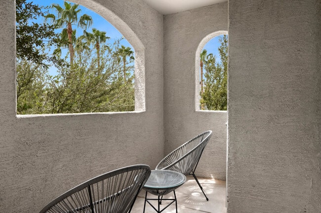 Building Photo - 875 W Pecos Rd