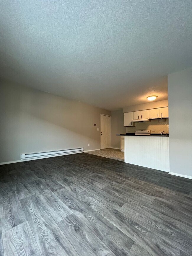 Building Photo - Spacious 2 Bedroom Apartment Near Mayo Clinic and Emplify Health