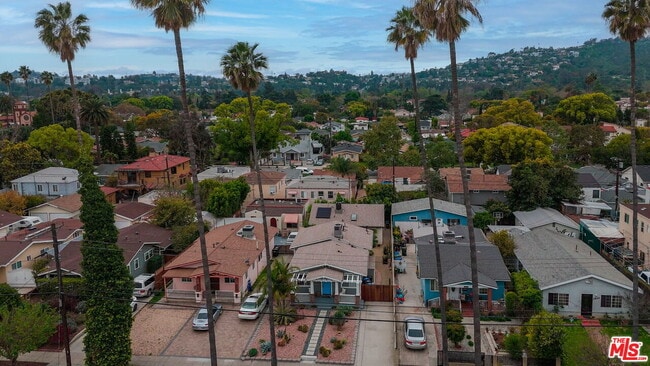 Building Photo - 3836 Seneca Ave