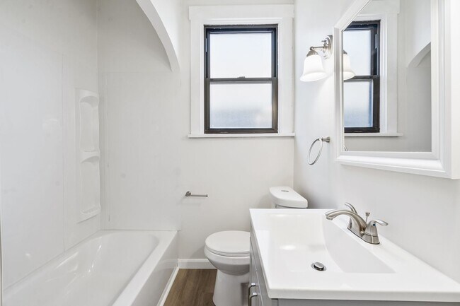 Building Photo - 111 Kaplan Ave