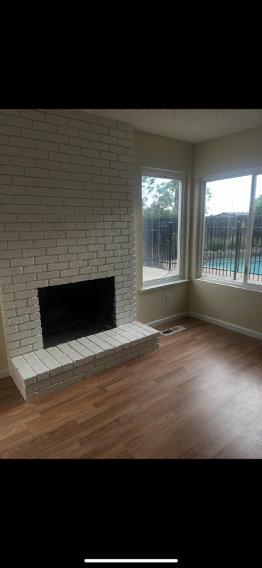 Building Photo - 1434 Drake Ct