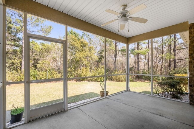 Building Photo - Spacious 4BR/3BA Home in Myrtle Beach – 2,550 Sq Ft & Screened Porch