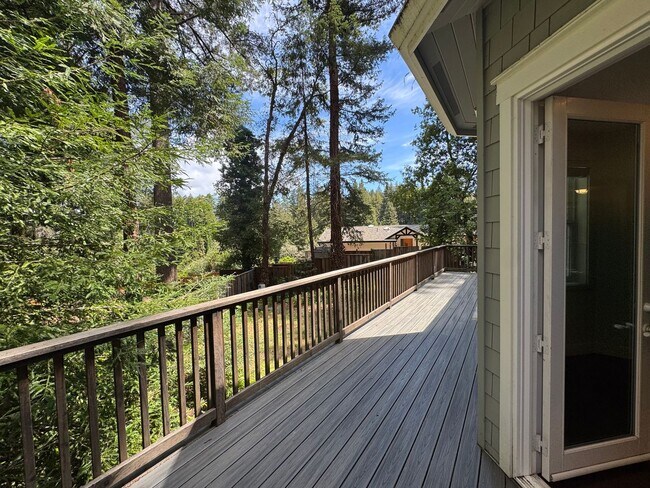 Building Photo - Beautiful Home in Felton