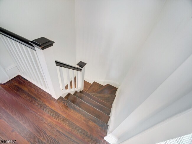 Building Photo - 415 Orange Rd