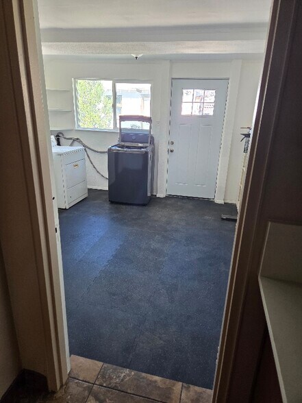 Building Photo - 2619 E 21st St