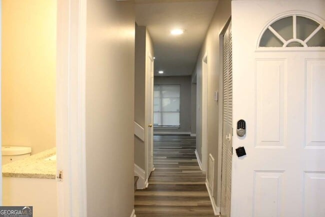 Building Photo - 1010 Mariners Ct