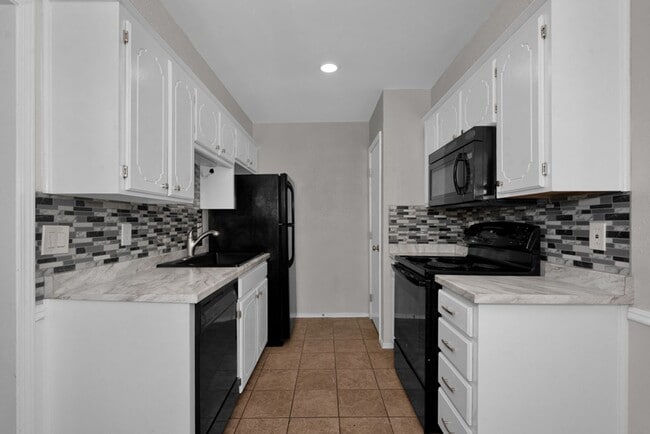 Building Photo - 4200 S Austin St