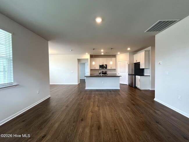 Building Photo - 512 Ragapple Ln