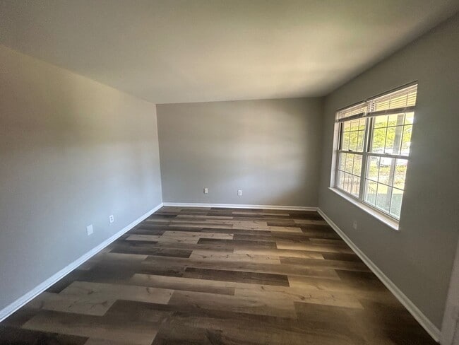 Building Photo - 925-6 Glenn Street, West Columbia, SC 29169