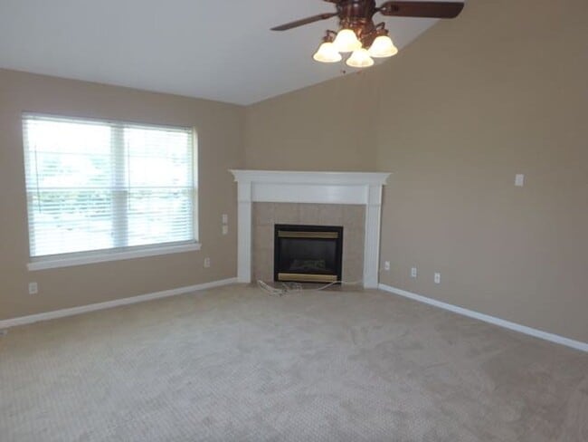 Building Photo - Awesome 4 Bed 3 Bath House In SW Columbia!