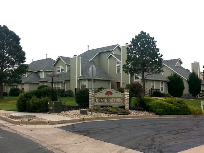 Primary Photo - Chestnut Glen Townhomes