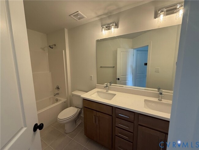 Building Photo - 15392 Oasis Sun Wy