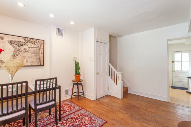 Building Photo - 720 S Percy St