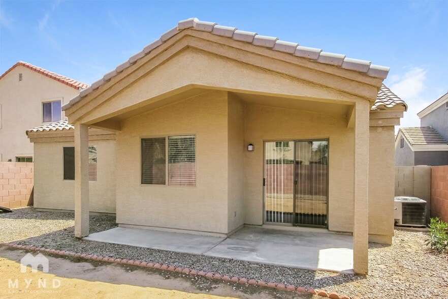 Building Photo - 3412 W Fraktur Rd