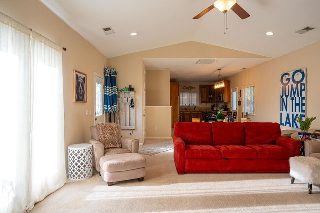 Building Photo - 175 Poker Flat Rd