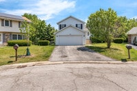 Building Photo - 305 Elwood Ct