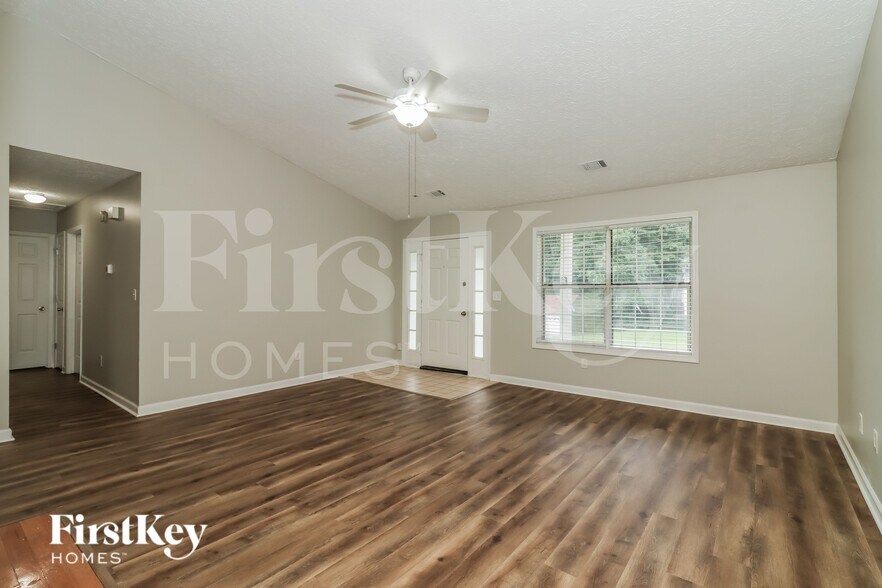 Building Photo - 3765 Willow Ridge Rd