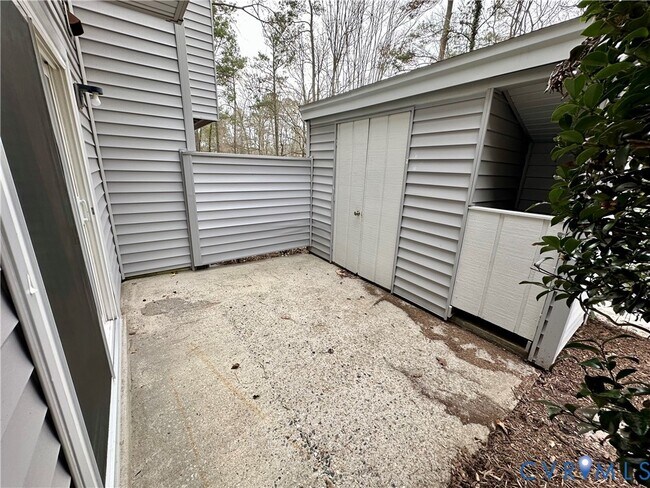 Building Photo - 70 Summer E