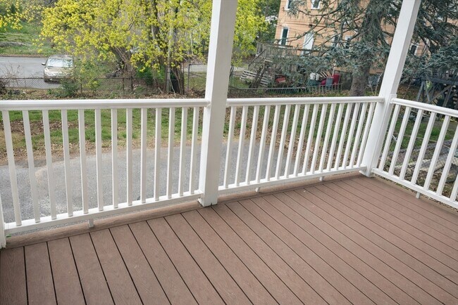 Building Photo - 14 Walter St