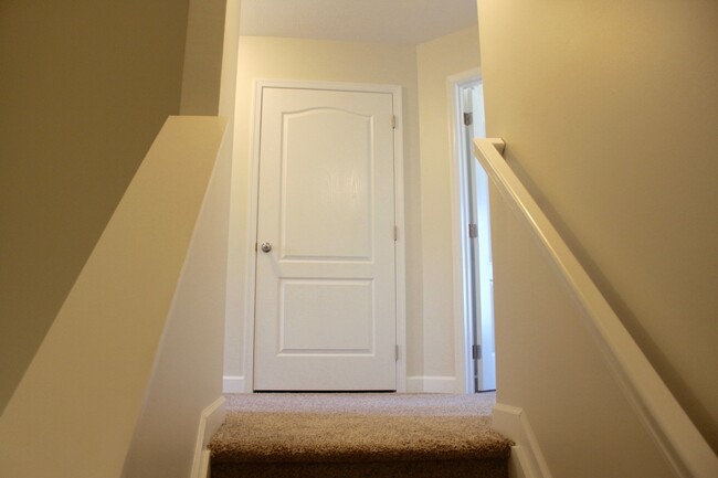 Building Photo - 113 Cedar Point Ln