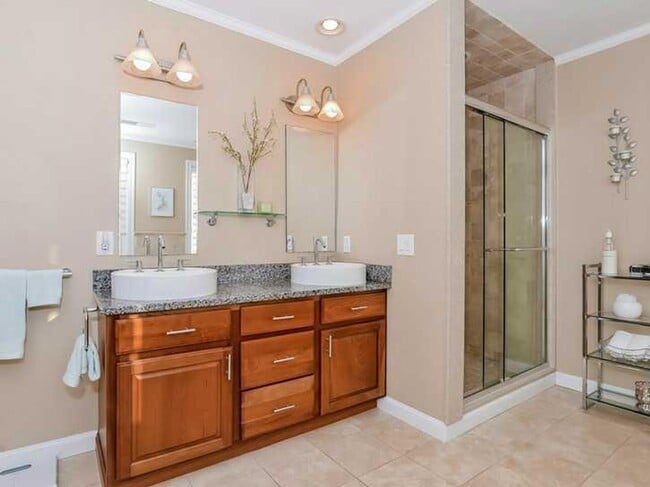 Building Photo - ****Cranston/Newbury Village – Exclusive T...