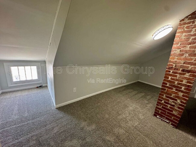 Building Photo - 224 W Campbell St