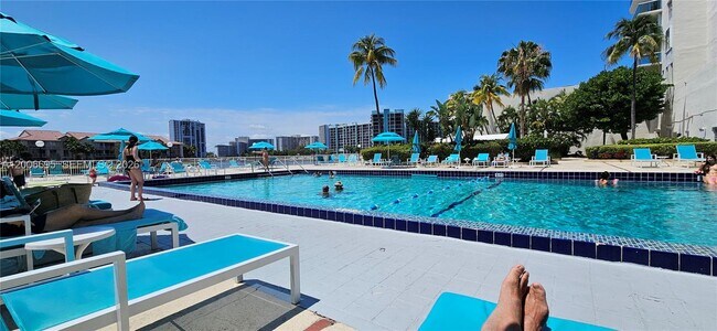 Building Photo - 3800 S Ocean Dr