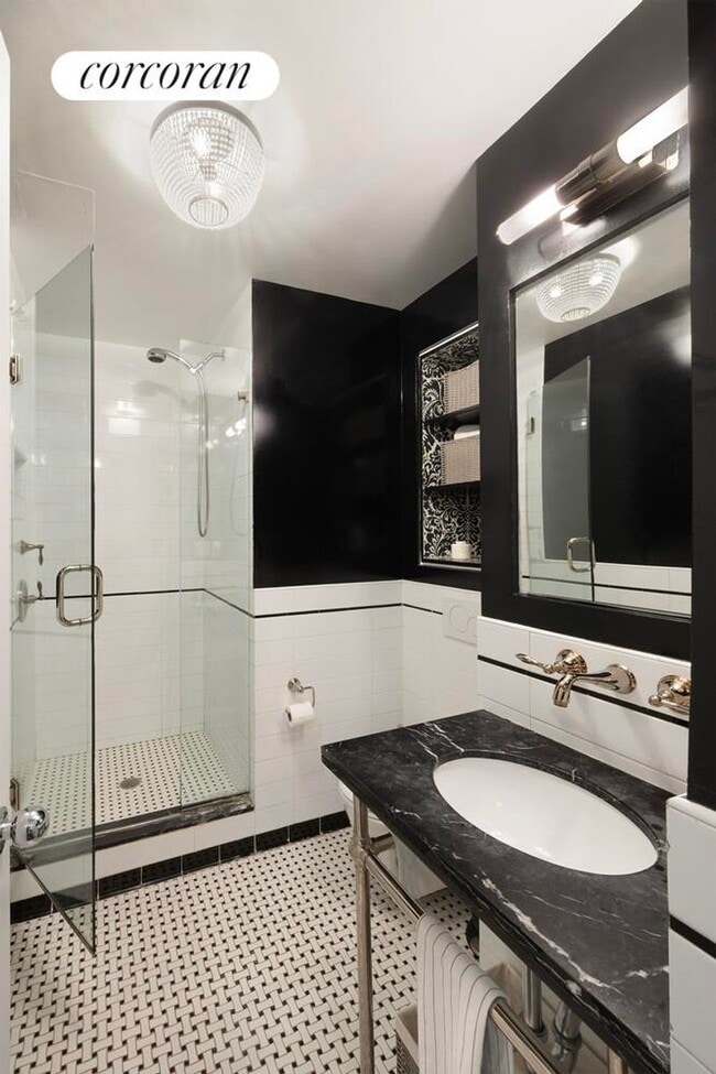 Building Photo - 170 Fifth Avenue 3