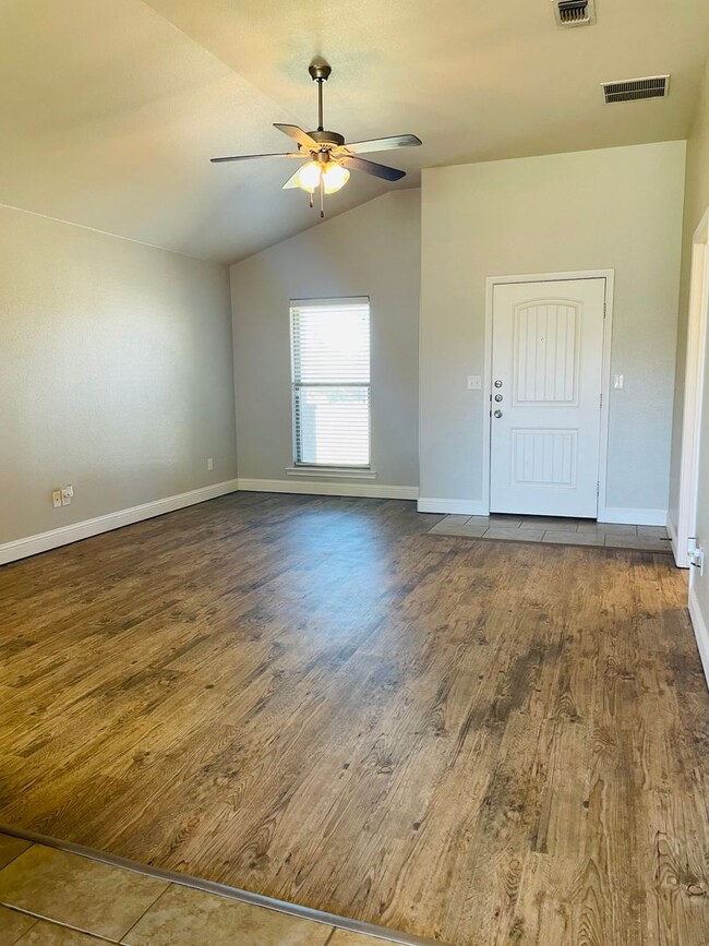 Building Photo - 3Bed/2Bath-Frenship ISD