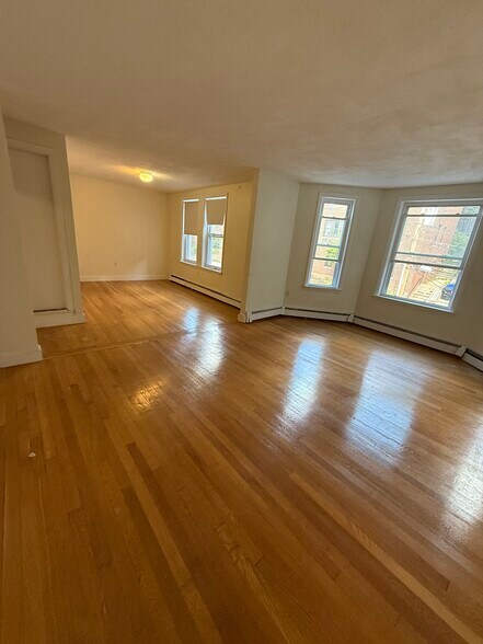 Building Photo - 306 Tappan St