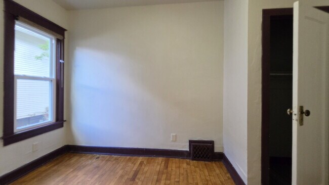 Building Photo - 1115 N Richmond St