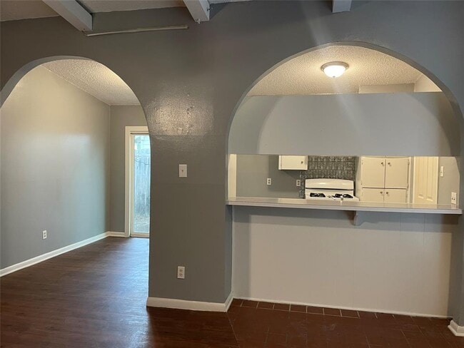 Building Photo - 1306 Radcliff Dr