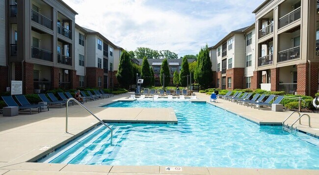 Primary Photo - 10624 Parrish St