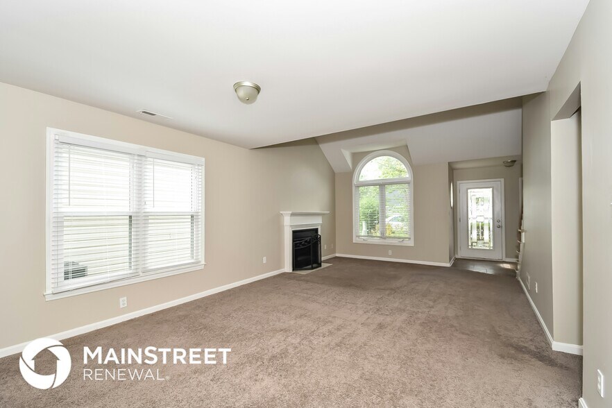 Building Photo - 4217 Bay Pointe Dr
