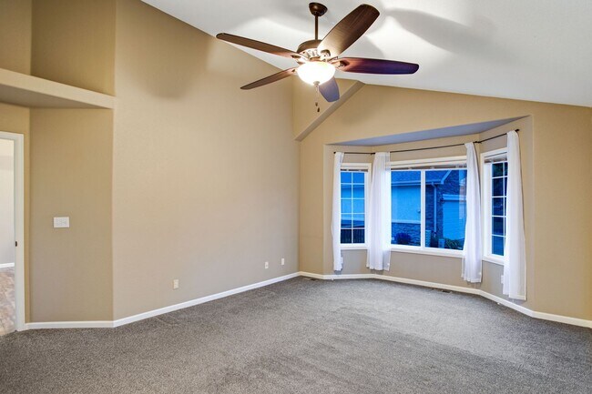 Building Photo - Stunning Updated Patio Home in Highland Me...