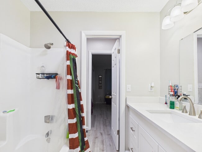 Building Photo - 309 Olympia Ct