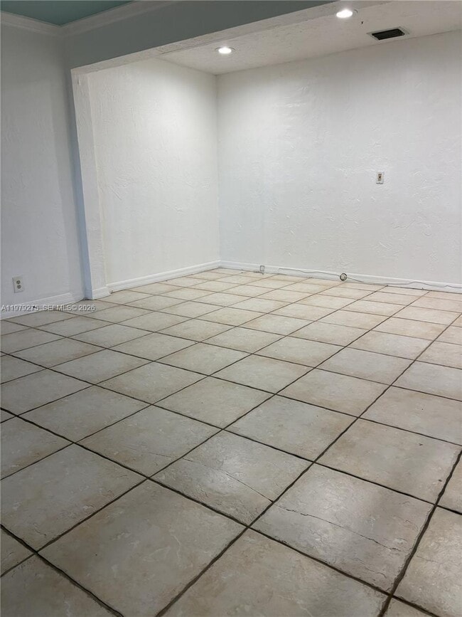 Building Photo - 1970 SW 24th Cir