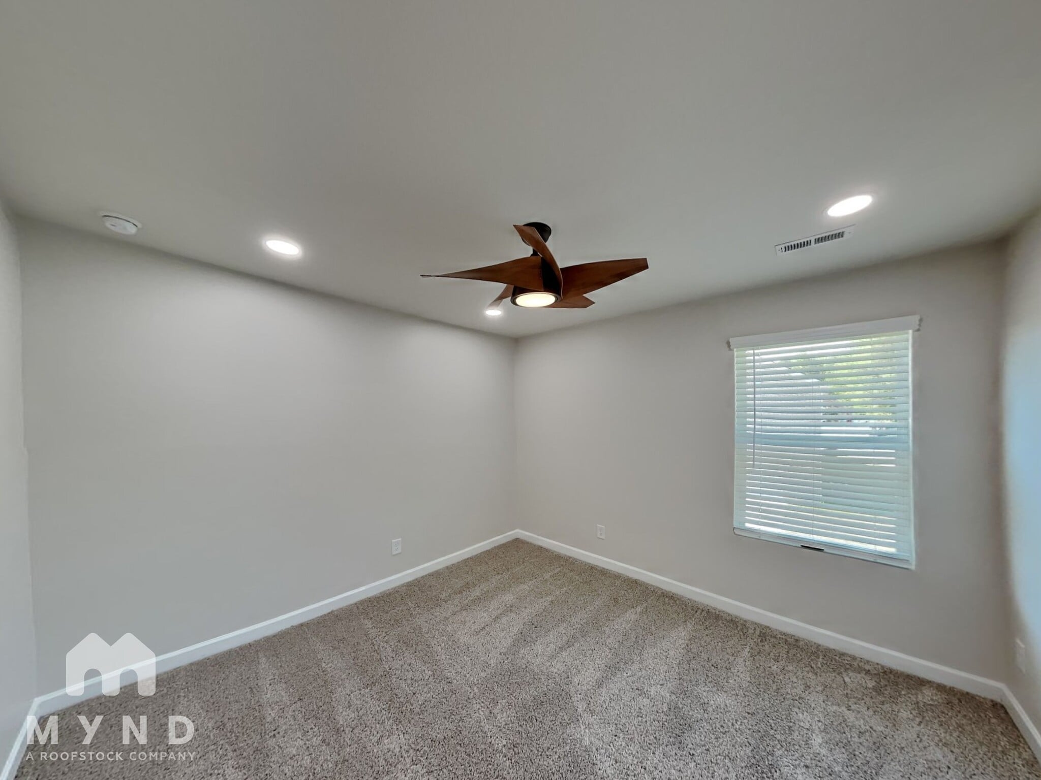 Building Photo - 3325 Lisburn St