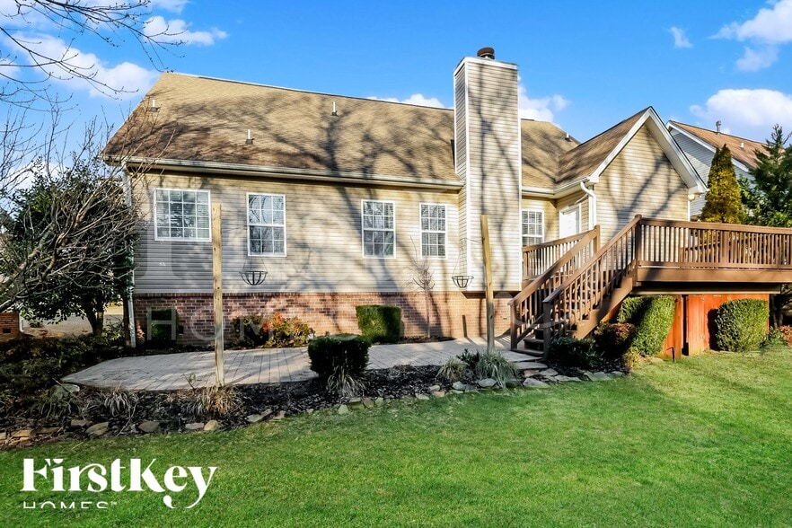 Building Photo - 1270 Chapmans Retreat Dr