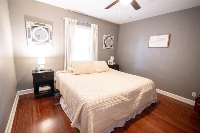 Building Photo - 2020 S Congress Ave