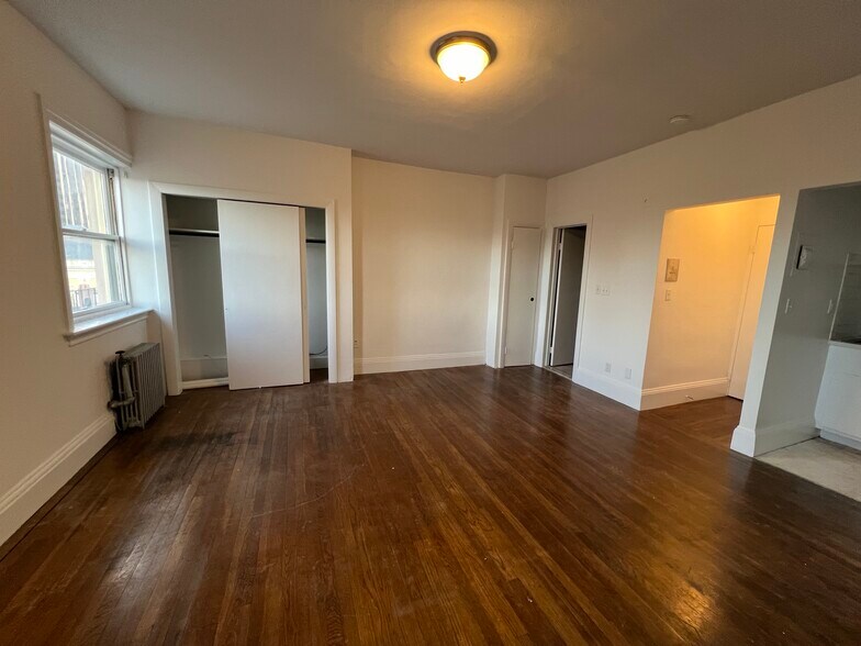 Building Photo - 24 Mt Vernon St