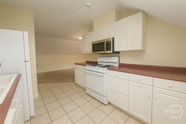 Building Photo - 1315 Bonaventure Rd