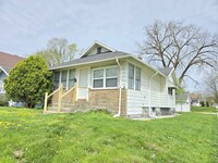 Building Photo - 1517 Elwood Ave
