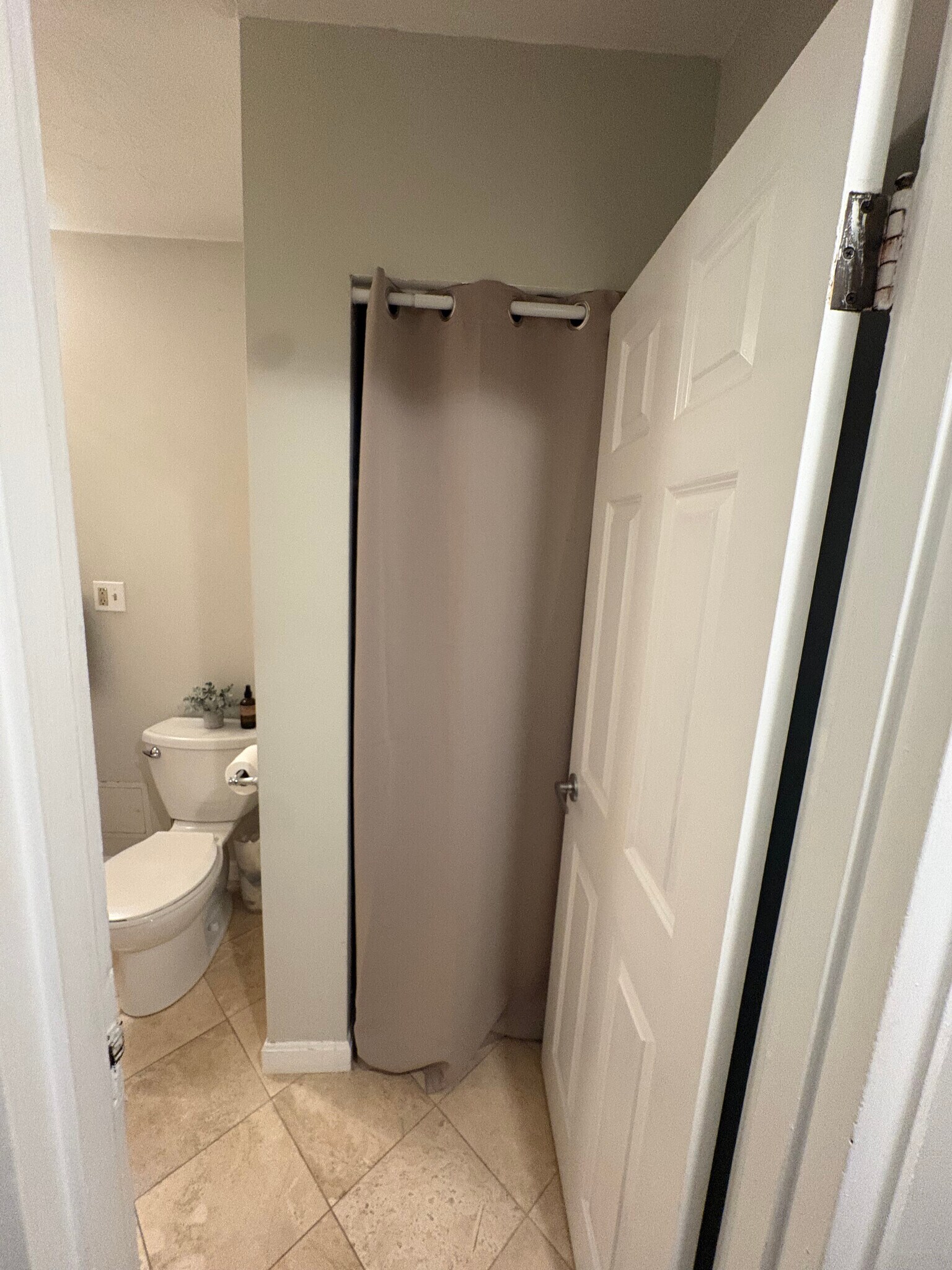 Building Photo - 63 Selkirk Rd