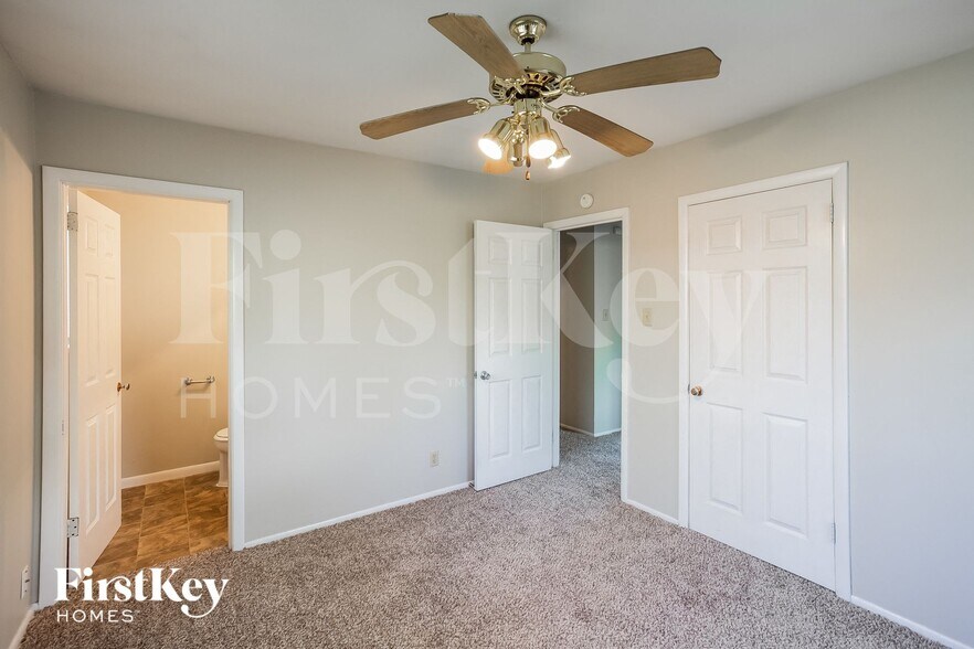 Building Photo - 6620 W 16th St