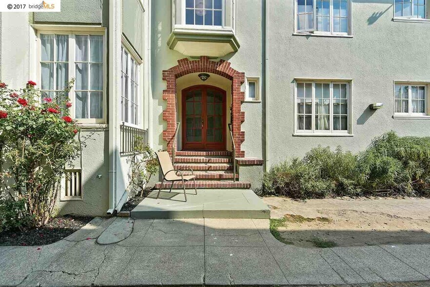 Building Photo - 415 Euclid Ave