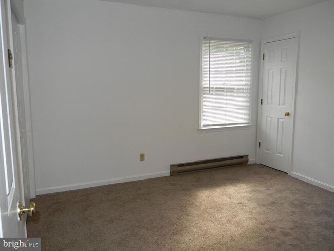 Building Photo - 2 S View Rd