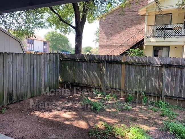 Building Photo - 11800 Alpheus Ave