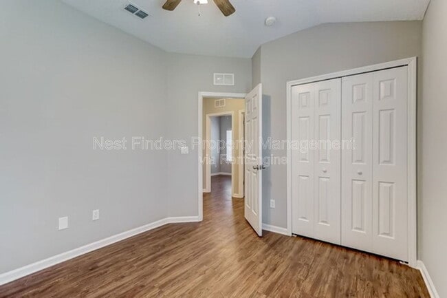 Building Photo - 1704 Dartmoor Ln