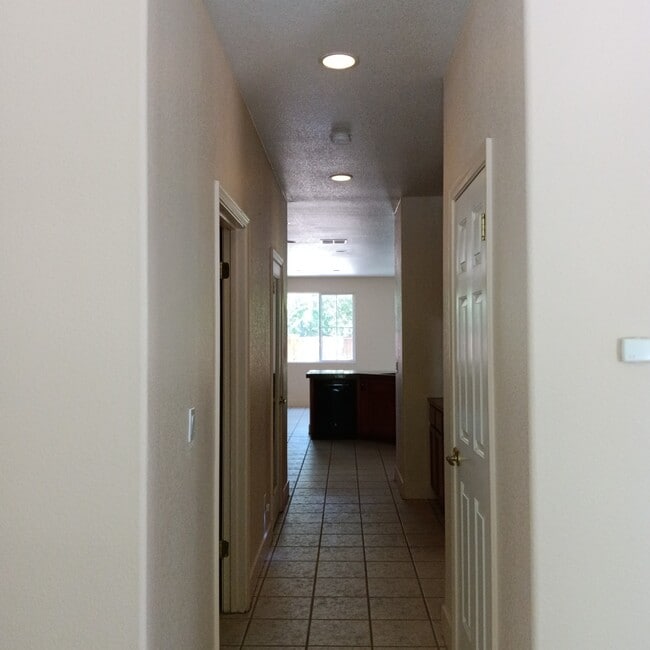 Building Photo - 4629 Palomino Way